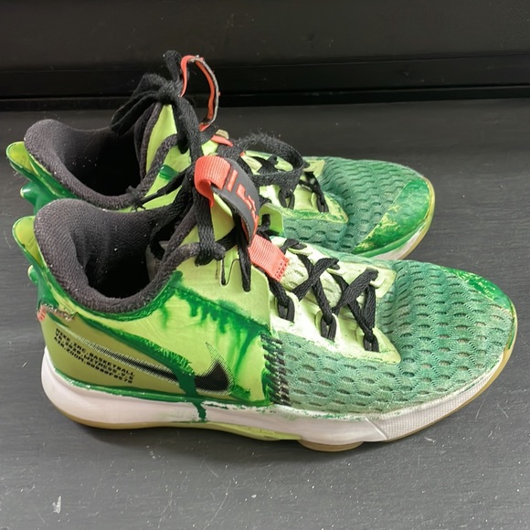 Nike Lebron Witness 5 Lime Glow
Green Size 7Y - Picture 3 of 12
